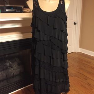 Black ruffled dress 22/24
